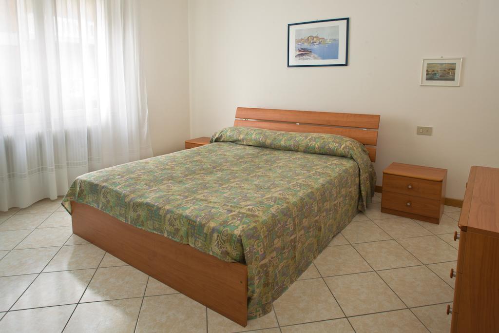 לידו די ג'סולו Villa Hanna חדר תמונה